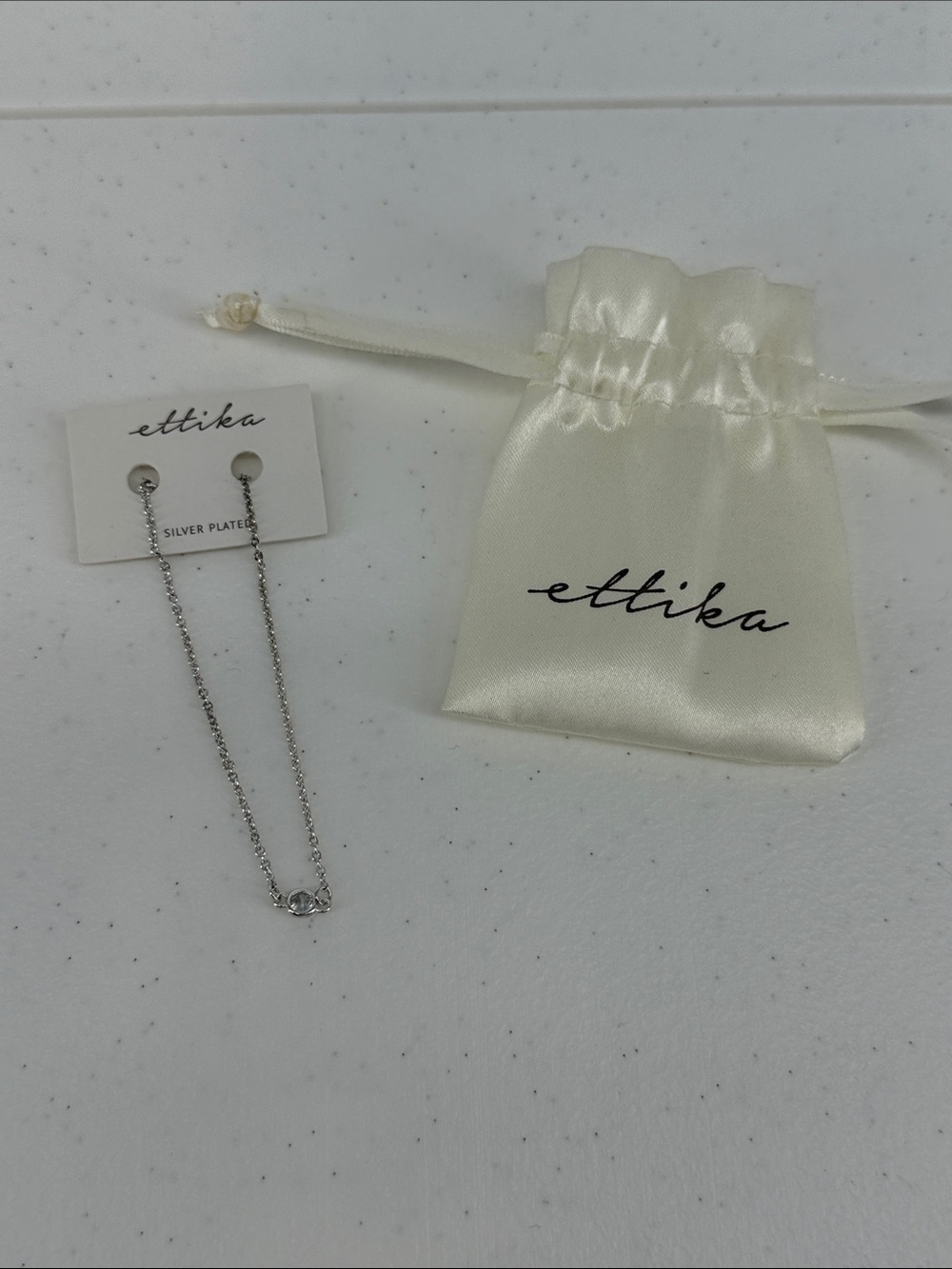 ETTIKA SINGLE STONE BRACELET New